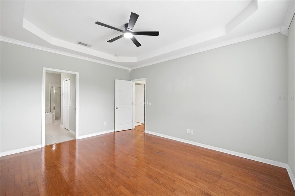 For Sale: $468,000 (4 beds, 2 baths, 1922 Square Feet)