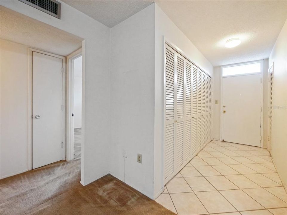 Activo con contrato: $290,000 (2 camas, 2 baños, 1074 Pies cuadrados)