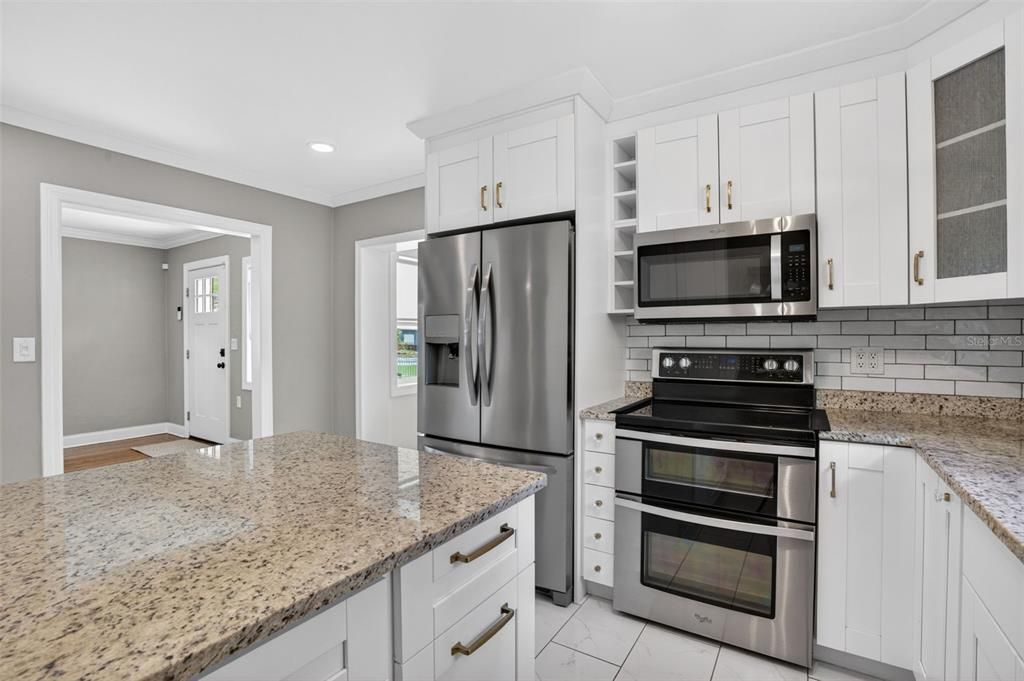 For Sale: $675,000 (3 beds, 2 baths, 1419 Square Feet)