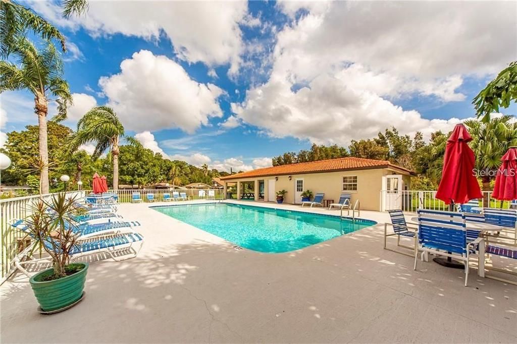 For Sale: $194,490 (1 beds, 1 baths, 675 Square Feet)