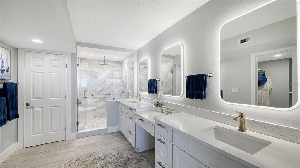 For Sale: $1,850,000 (3 beds, 2 baths, 2165 Square Feet)