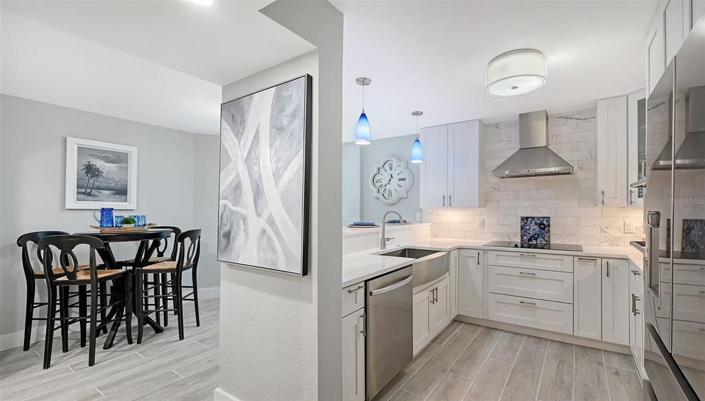 For Sale: $1,850,000 (3 beds, 2 baths, 2165 Square Feet)