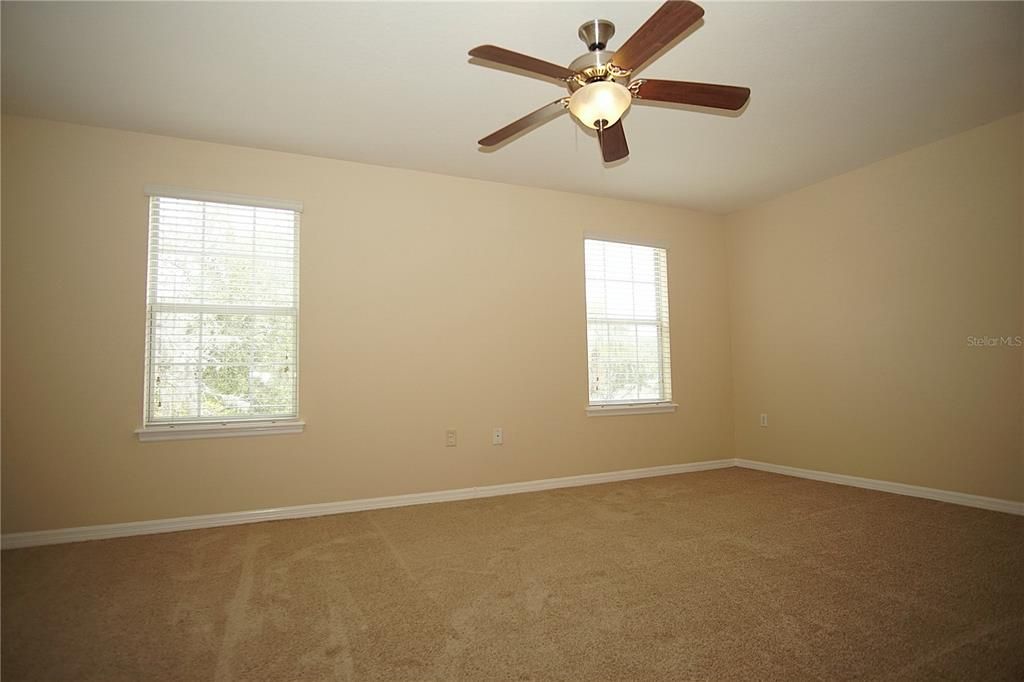 For Sale: $322,500 (3 beds, 2 baths, 1897 Square Feet)