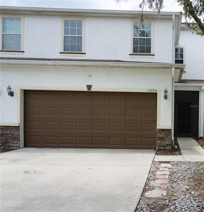 For Sale: $322,500 (3 beds, 2 baths, 1897 Square Feet)