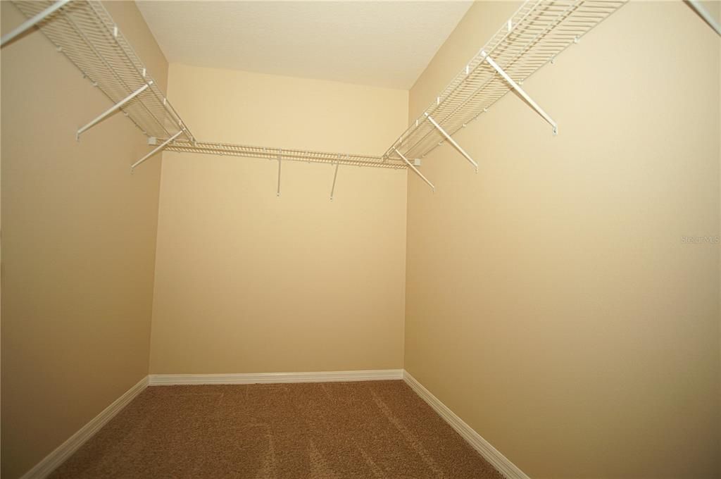For Sale: $322,500 (3 beds, 2 baths, 1897 Square Feet)