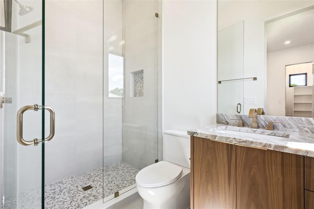 For Sale: $6,995,000 (5 beds, 5 baths, 6400 Square Feet)