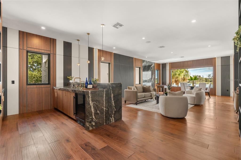 For Sale: $6,995,000 (5 beds, 5 baths, 6400 Square Feet)