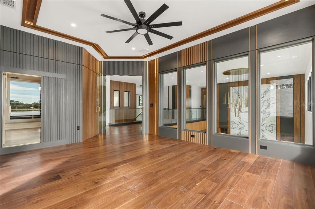 For Sale: $6,995,000 (5 beds, 5 baths, 6400 Square Feet)
