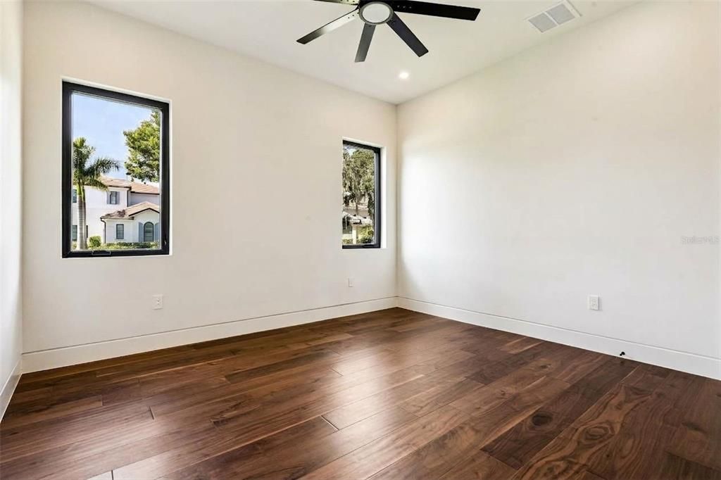 For Sale: $6,995,000 (5 beds, 5 baths, 6400 Square Feet)