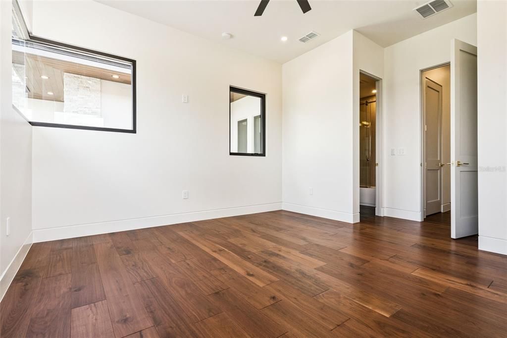 For Sale: $6,995,000 (5 beds, 5 baths, 6400 Square Feet)