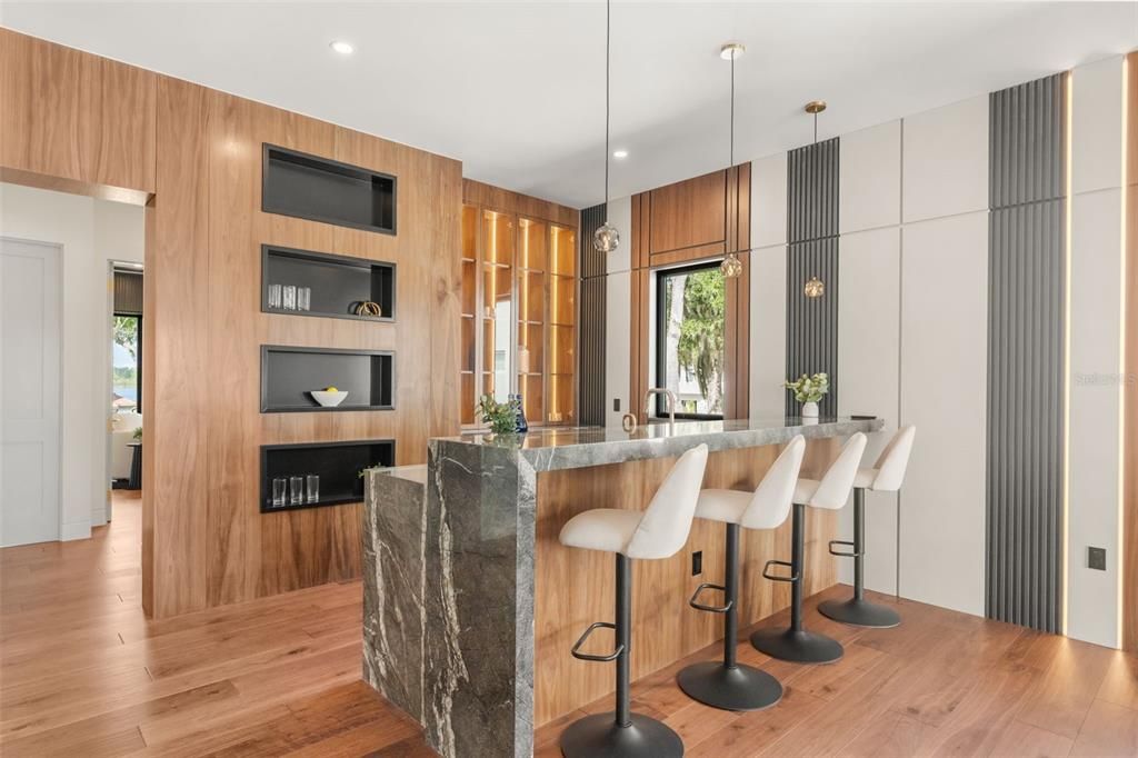 For Sale: $6,995,000 (5 beds, 5 baths, 6400 Square Feet)