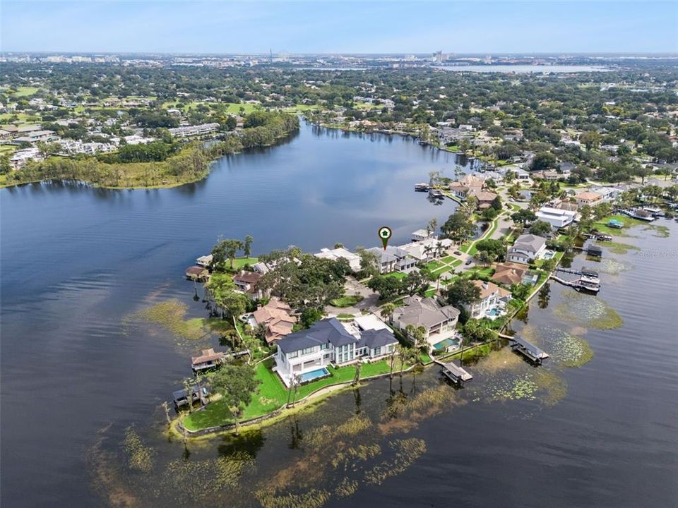 For Sale: $6,995,000 (5 beds, 5 baths, 6400 Square Feet)