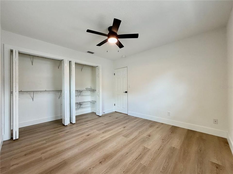 For Rent: $2,450 (2 beds, 1 baths, 906 Square Feet)