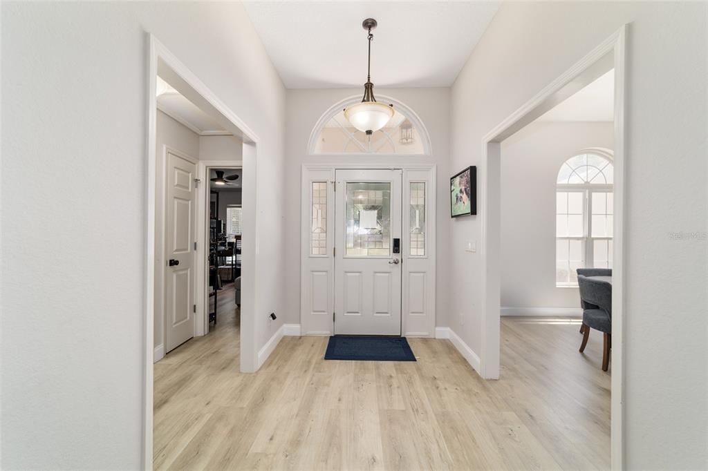 For Sale: $699,900 (3 beds, 2 baths, 2272 Square Feet)