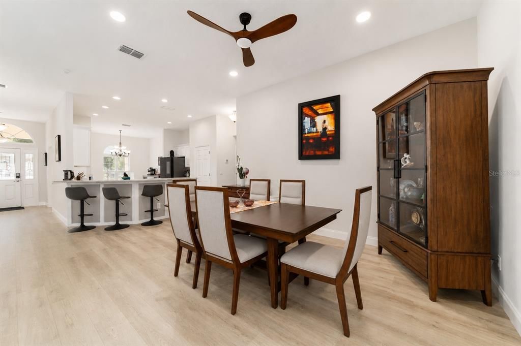 For Sale: $699,900 (3 beds, 2 baths, 2272 Square Feet)