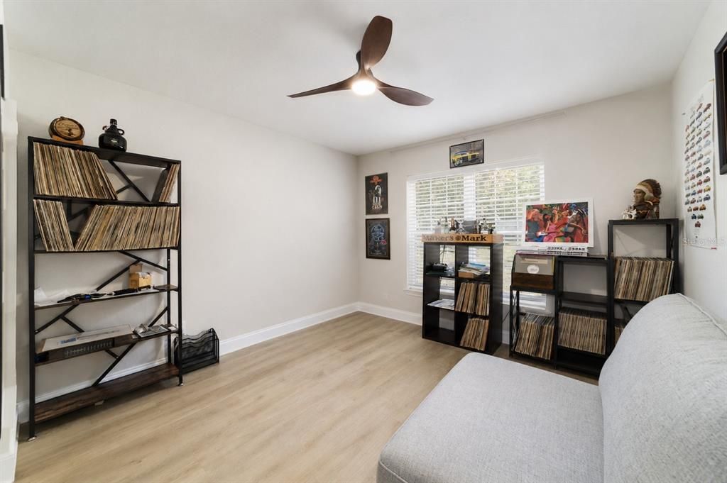 For Sale: $699,900 (3 beds, 2 baths, 2272 Square Feet)