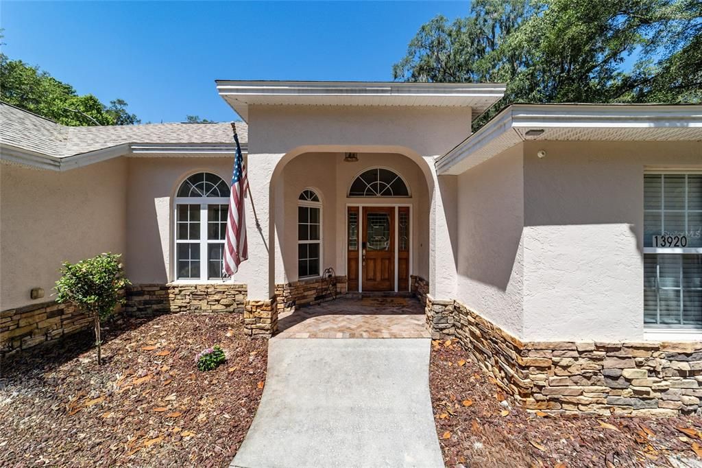 For Sale: $699,900 (3 beds, 2 baths, 2272 Square Feet)