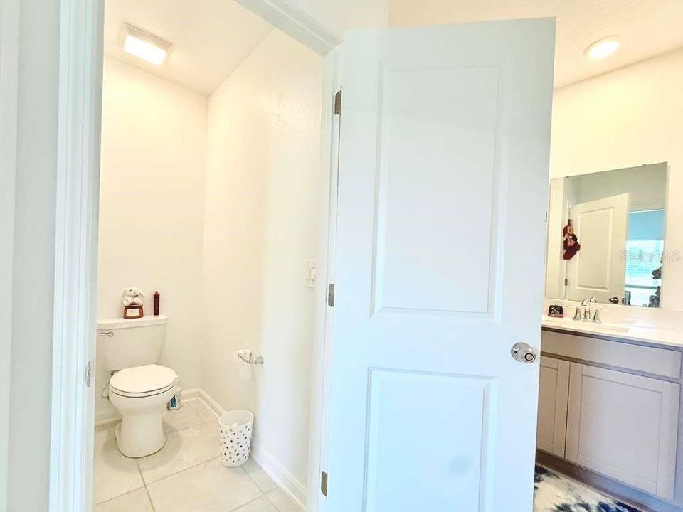 For Rent: $2,400 (3 beds, 2 baths, 1432 Square Feet)