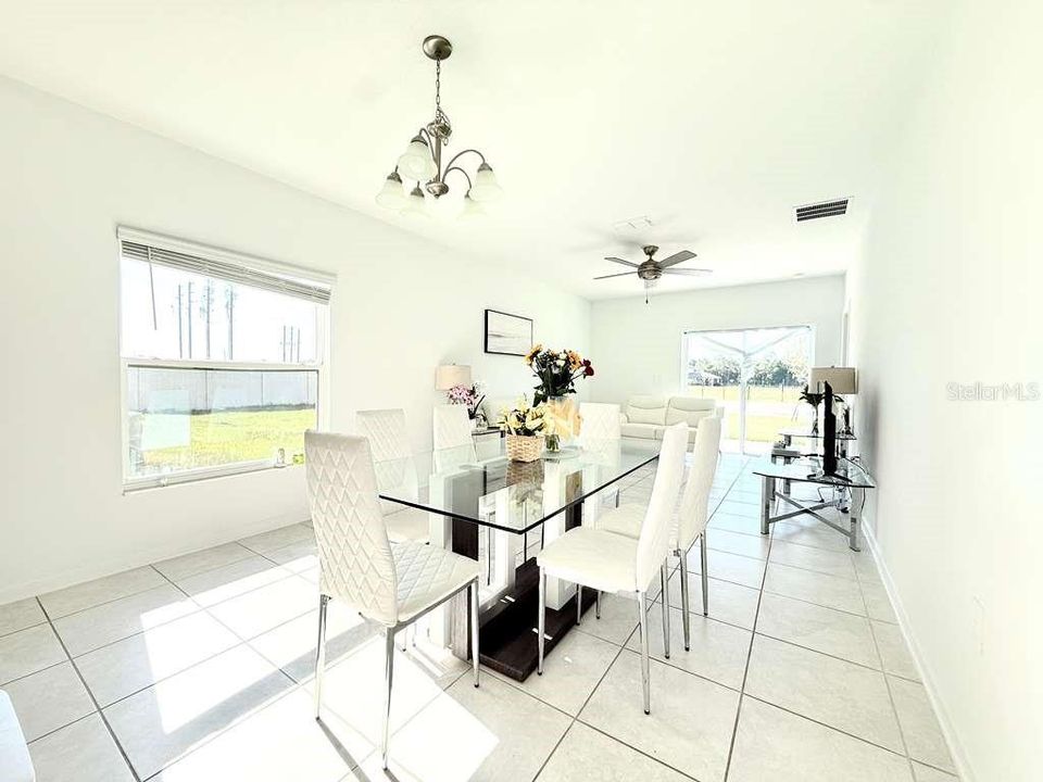 For Rent: $2,400 (3 beds, 2 baths, 1432 Square Feet)