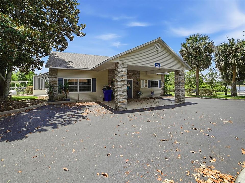 Activo con contrato: $313,000 (3 camas, 2 baños, 1486 Pies cuadrados)