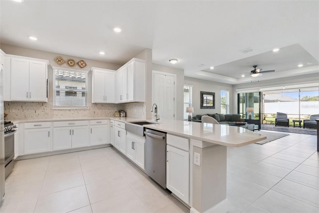 For Rent: $3,000 (3 beds, 2 baths, 1926 Square Feet)