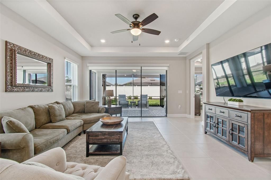 For Rent: $3,000 (3 beds, 2 baths, 1926 Square Feet)