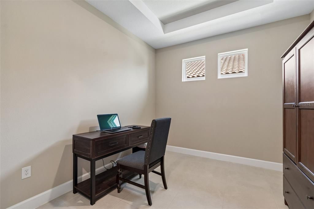 For Rent: $3,000 (3 beds, 2 baths, 1926 Square Feet)
