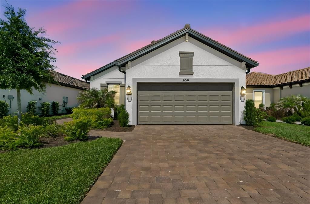 For Rent: $3,000 (3 beds, 2 baths, 1926 Square Feet)
