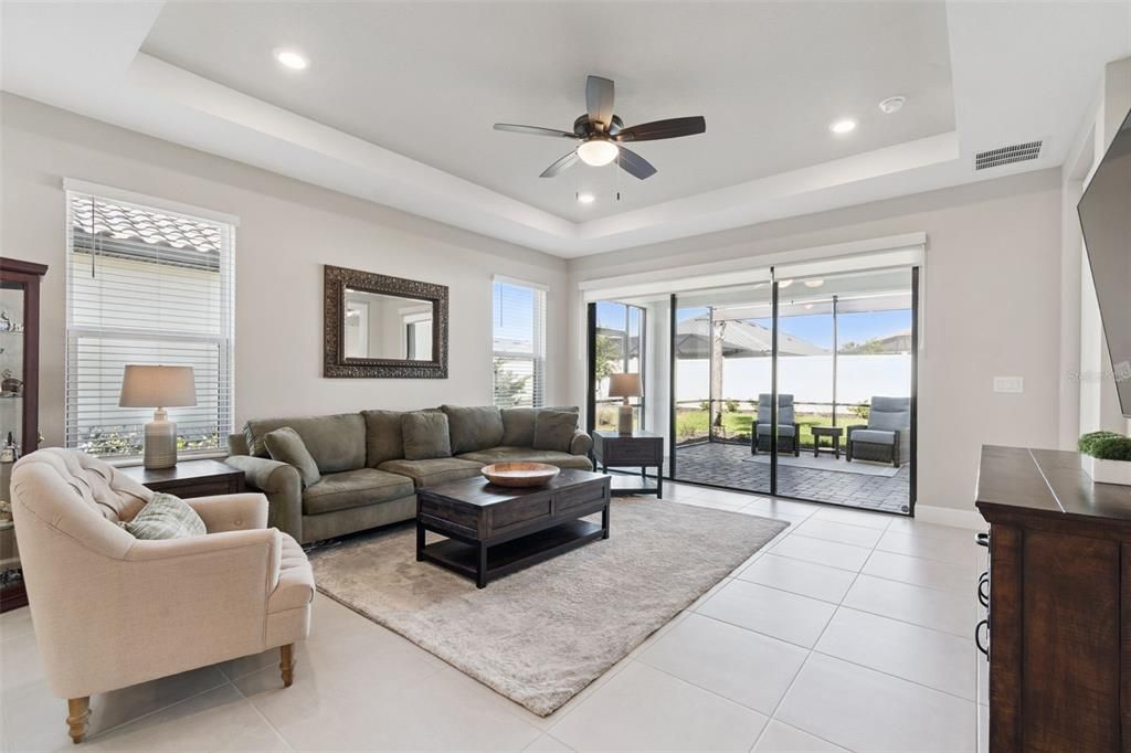 For Rent: $3,000 (3 beds, 2 baths, 1926 Square Feet)