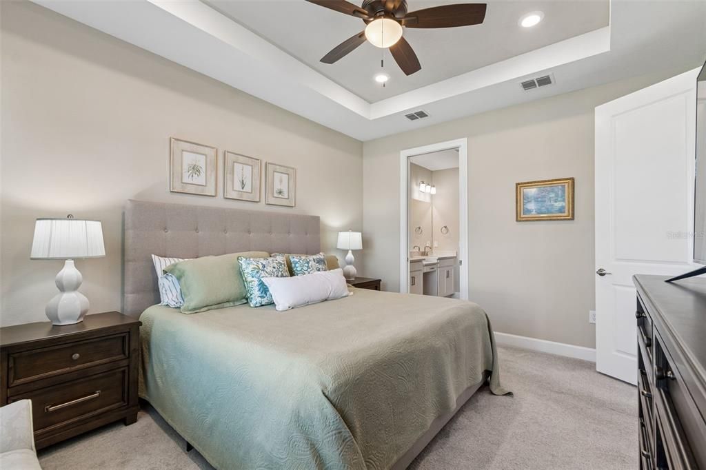 For Rent: $3,000 (3 beds, 2 baths, 1926 Square Feet)