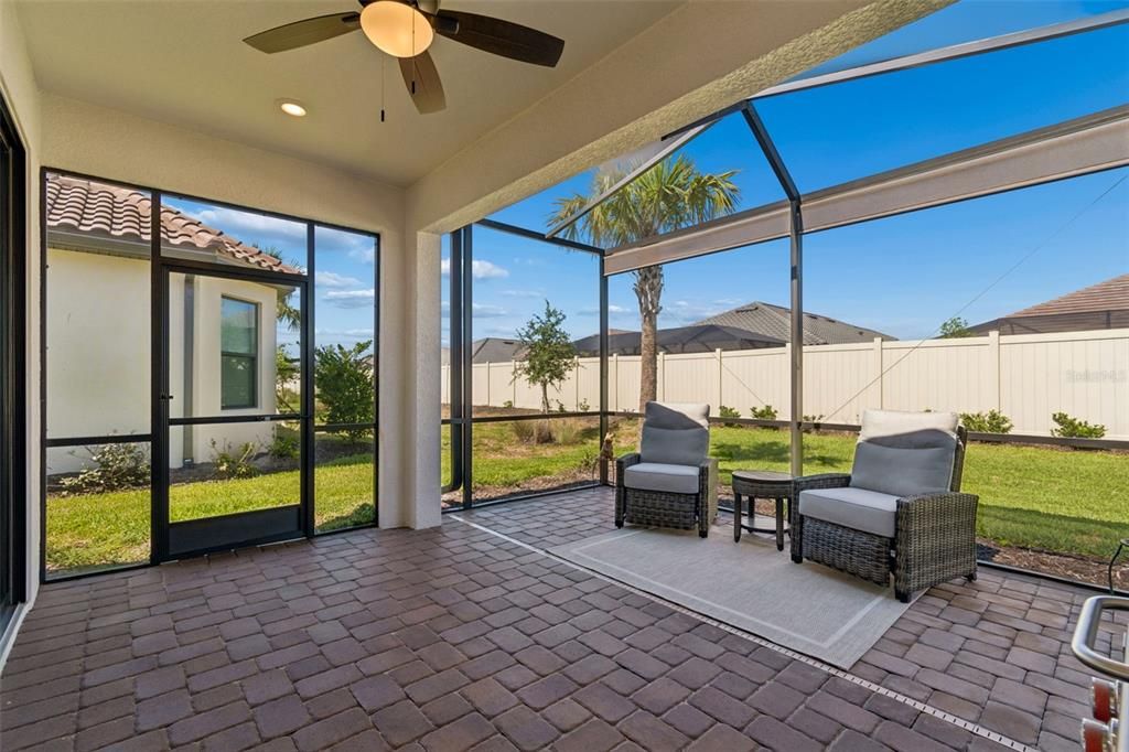 For Rent: $3,000 (3 beds, 2 baths, 1926 Square Feet)
