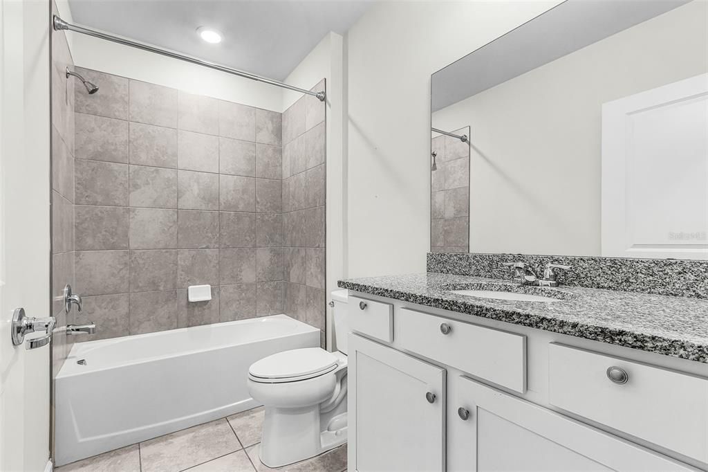 For Rent: $2,150 (4 beds, 2 baths, 1850 Square Feet)