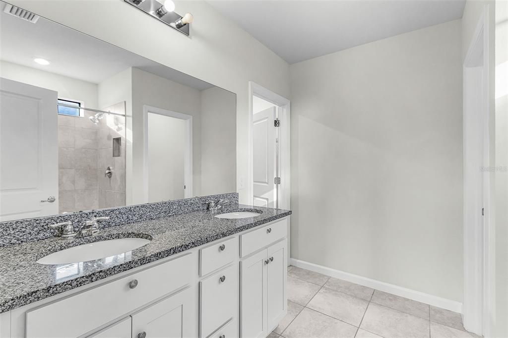 For Rent: $2,150 (4 beds, 2 baths, 1850 Square Feet)