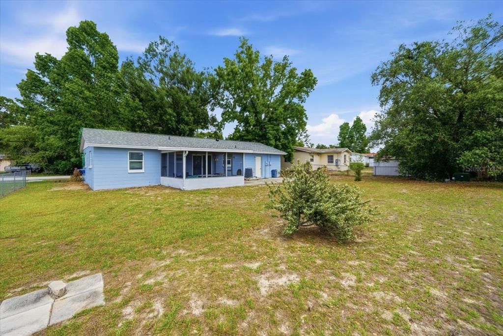 For Sale: $256,000 (2 beds, 2 baths, 943 Square Feet)