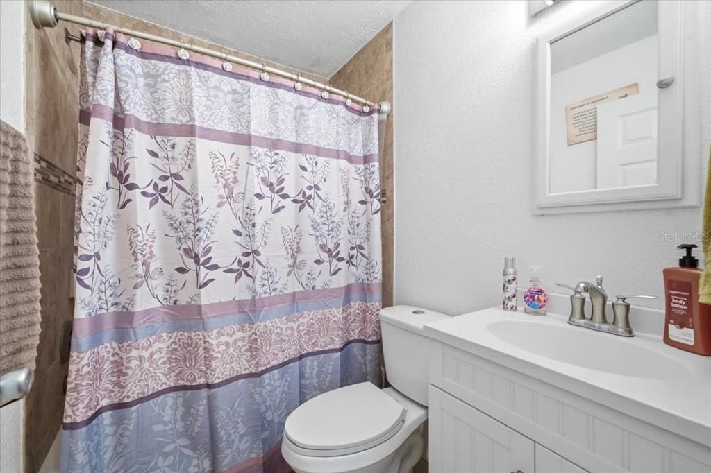 For Sale: $256,000 (2 beds, 2 baths, 943 Square Feet)