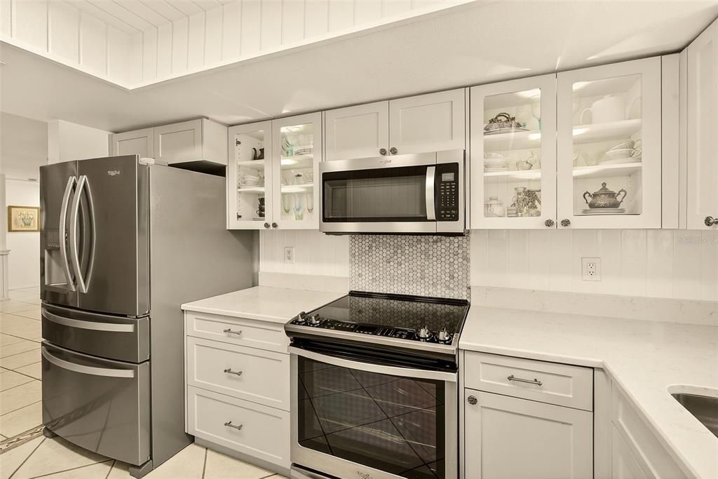 Activo con contrato: $550,000 (3 camas, 3 baños, 1665 Pies cuadrados)