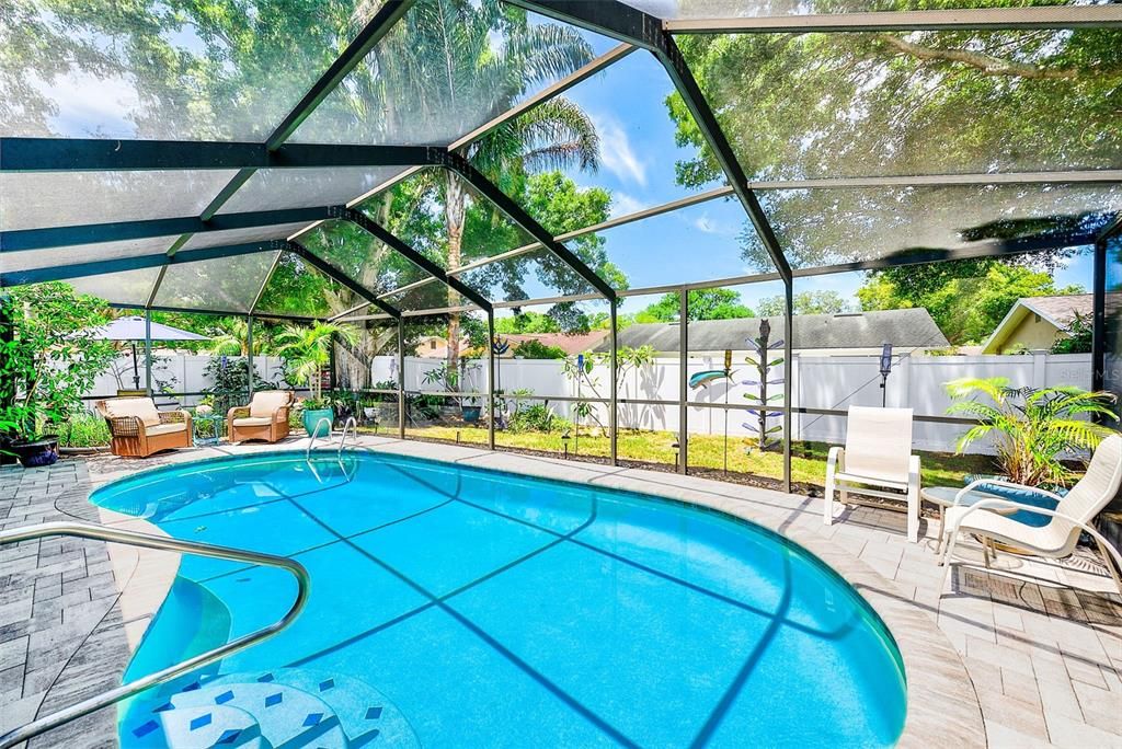 Activo con contrato: $550,000 (3 camas, 3 baños, 1665 Pies cuadrados)