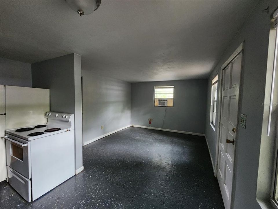 В аренду: $805 (1 спален, 1 ванн, 480 Квадратных фут)