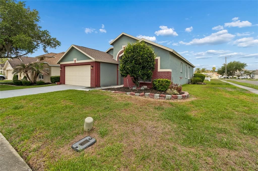 For Sale: $399,000 (3 beds, 2 baths, 1820 Square Feet)