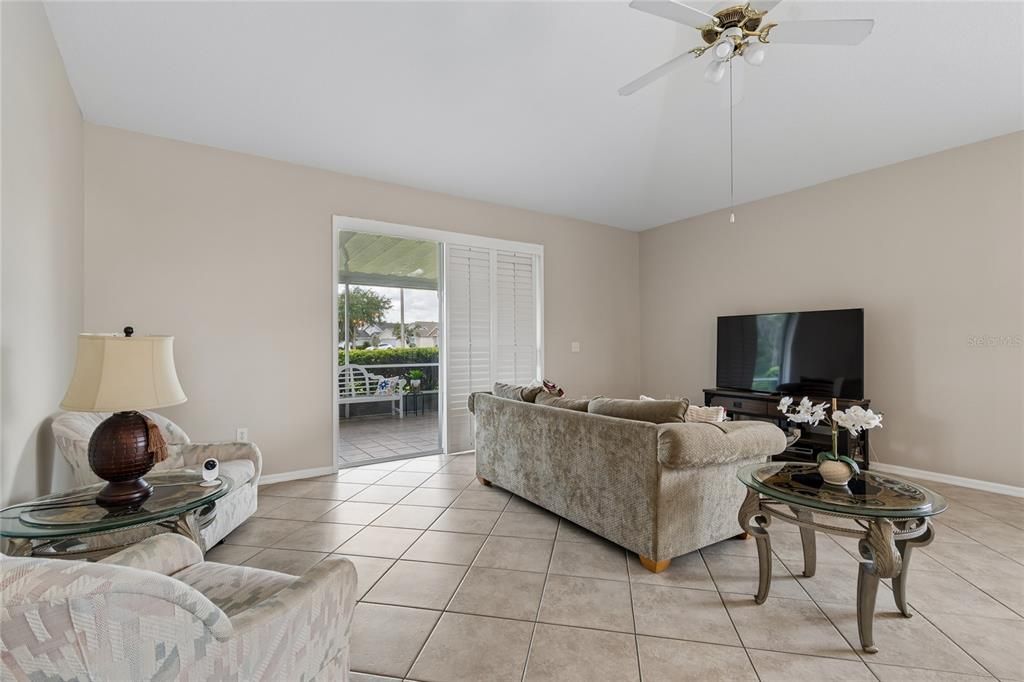 For Sale: $399,000 (3 beds, 2 baths, 1820 Square Feet)