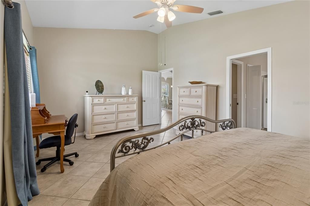 For Sale: $399,000 (3 beds, 2 baths, 1820 Square Feet)