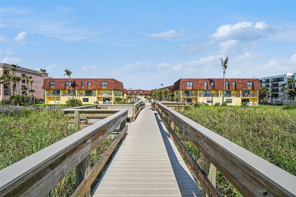 For Sale: $499,000 (3 beds, 2 baths, 1240 Square Feet)
