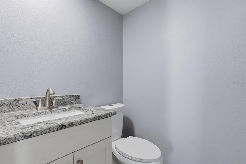 En Venta: $215,000 (3 camas, 2 baños, 1040 Pies cuadrados)