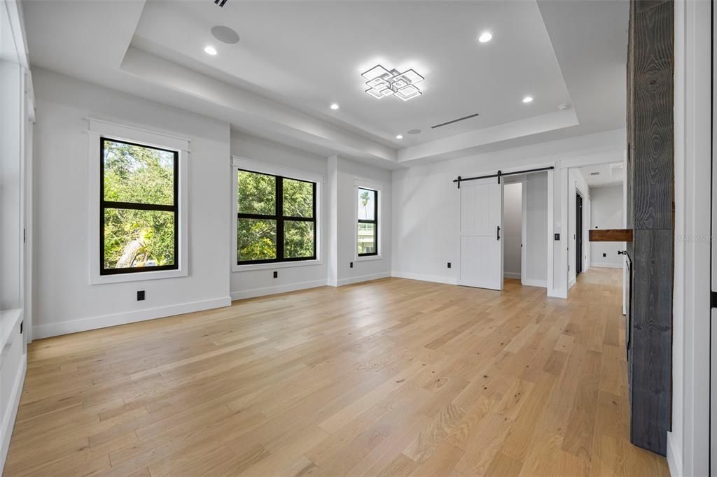 For Sale: $2,790,000 (5 beds, 5 baths, 5096 Square Feet)