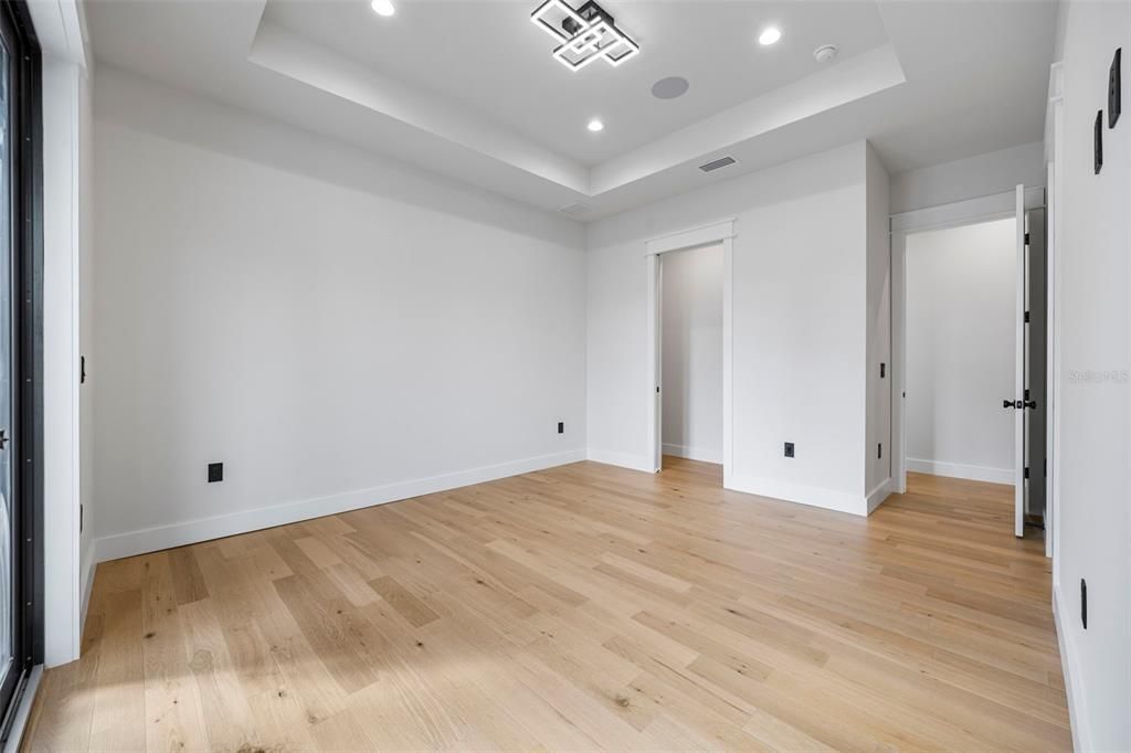 For Sale: $2,790,000 (5 beds, 5 baths, 5096 Square Feet)