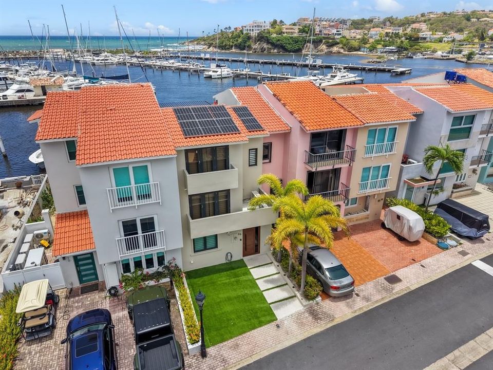 En Venta: $1,345,000 (3 camas, 3 baños, 1691 Pies cuadrados)