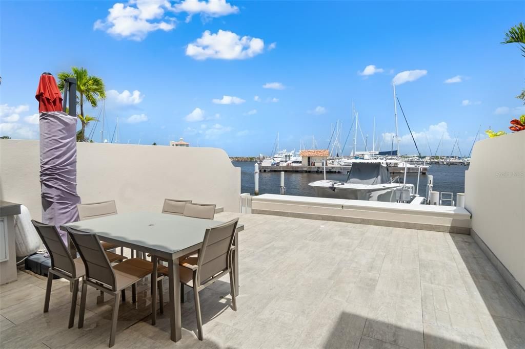 En Venta: $1,345,000 (3 camas, 3 baños, 1691 Pies cuadrados)
