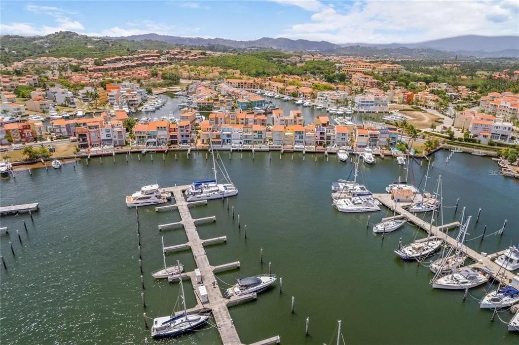 En Venta: $1,345,000 (3 camas, 3 baños, 1691 Pies cuadrados)