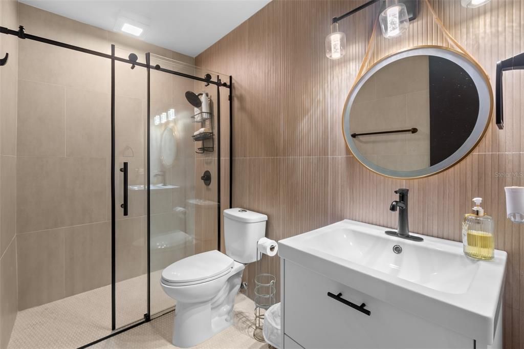 En Venta: $1,345,000 (3 camas, 3 baños, 1691 Pies cuadrados)