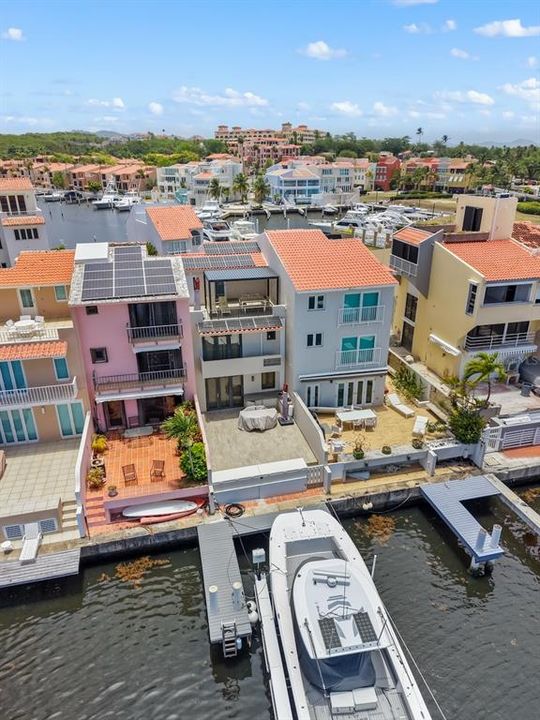 En Venta: $1,345,000 (3 camas, 3 baños, 1691 Pies cuadrados)
